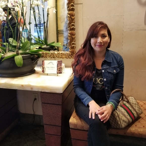 MEET YOUR POSHER 💖 SHOP WITH CONFIDENCE - Picture 8 of 13